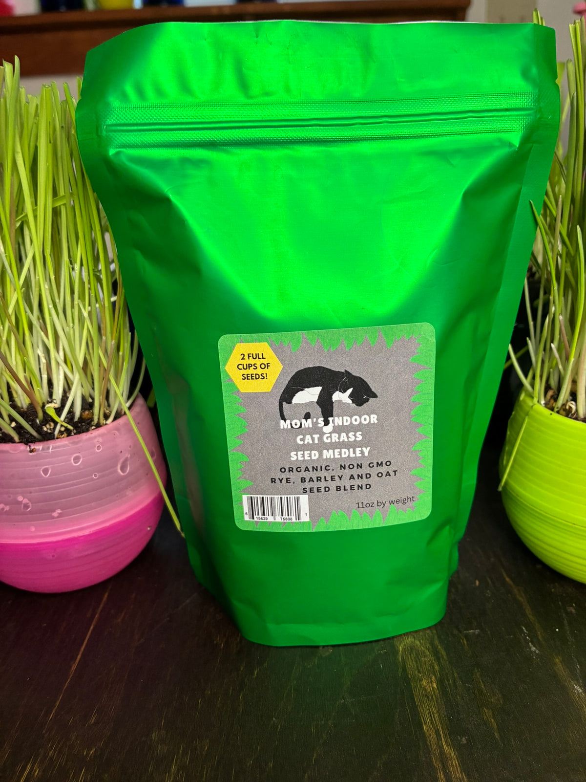 Mom's Indoor Cat organic seed blend package with 2 cups of seed to grow in your own container